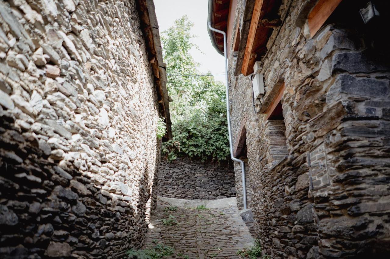 El Xalet De La Vall De Cardos Lladros Exterior photo